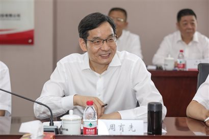 集團黨委書記、董事長周育先指導工作